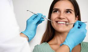 Get Easy Smile Makeover With Cosmetic Dentist